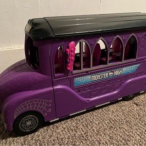 Monster High Bus